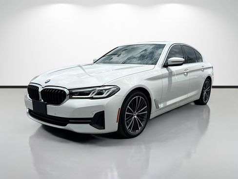 Used 2022 BMW 530i w/ Convenience Package RWD image 7
