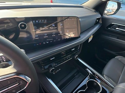 New 2026 Chevrolet Suburban Premier w/ Sun And Tow Package image 25