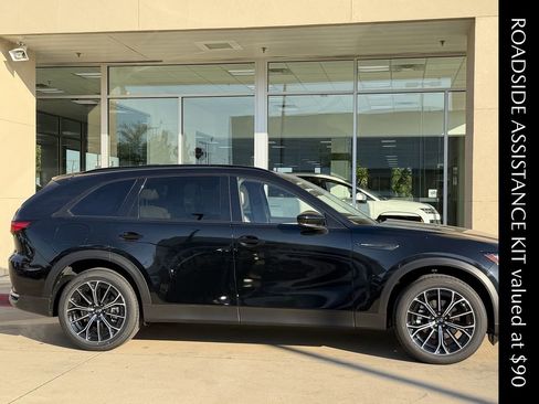 New 2025 MAZDA CX-70 Plug-In Hybrid w/ Premium Pkg image 3