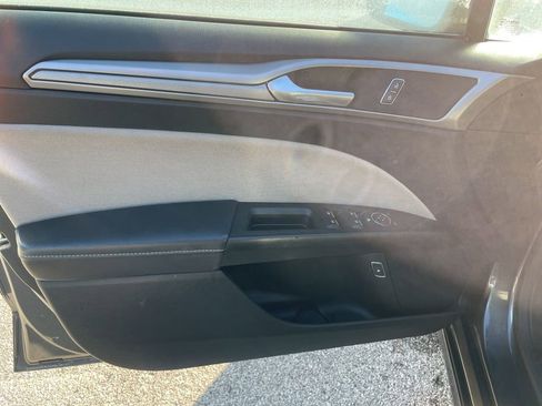 Used 2018 Ford Fusion S image 5