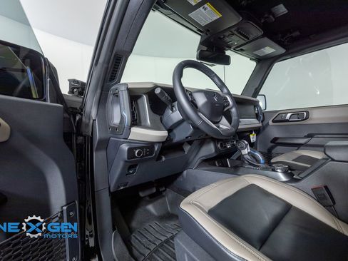 Used 2024 Ford Bronco Wildtrak image 10