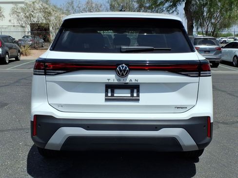 New 2026 Volkswagen Tiguan SE AWD/4WD image 6