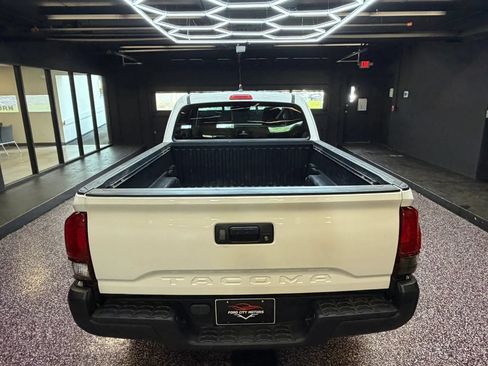 Used 2019 Toyota Tacoma SR RWD image 7