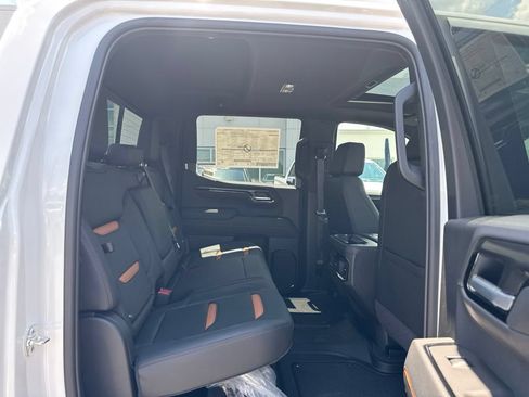 New 2026 GMC Sierra 1500 AT4 w/ AT4 Premium Package AWD/4WD image 23