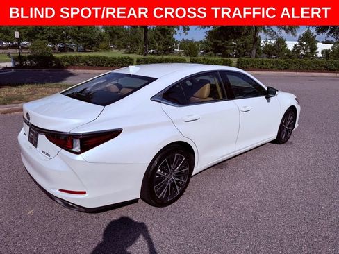 Certified 2023 Lexus ES 350 w/ Premium Package FWD image 7