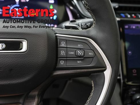 Used 2023 Jeep Grand Cherokee 4WD 4xe image 16