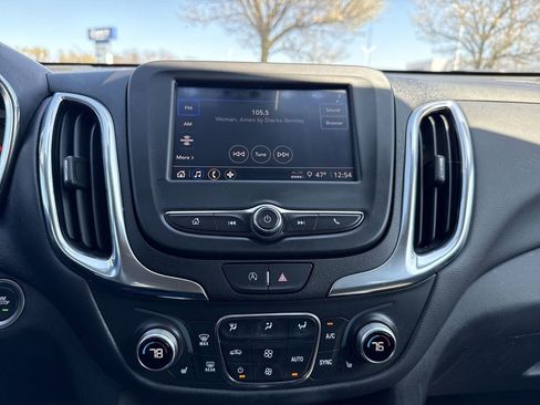 Used 2024 Chevrolet Equinox LT image 12