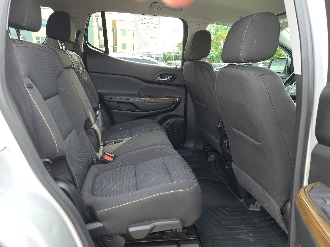 Used 2020 GMC Acadia SLE w/ Driver Convenience Package AWD/4WD image 18