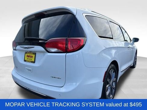 Used 2018 Chrysler Pacifica Limited image 8