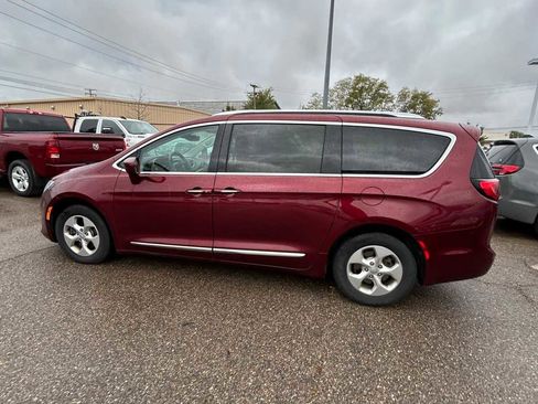 Certified 2017 Chrysler Pacifica Touring-L Plus image 42
