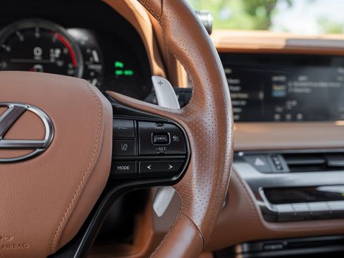 Used 2018 Lexus LC 500 Coupe RWD image 34
