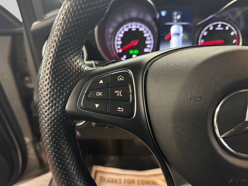 Used 2019 Mercedes-Benz GLC 300 4MATIC w/ Multimedia Package image 39
