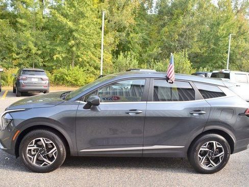 Used 2024 Kia Sportage LX image 5