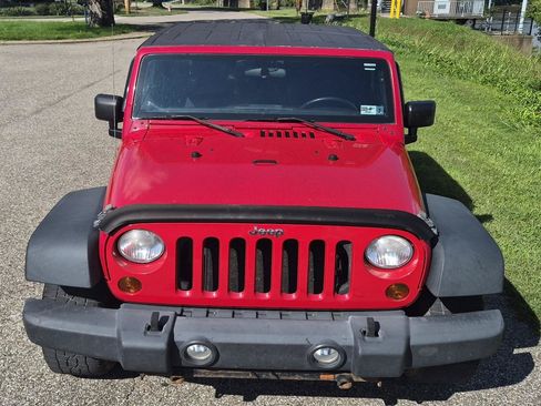 Used 2012 Jeep Wrangler Sport AWD/4WD image 3
