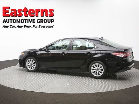 Used 2019 Toyota Camry LE FWD image 63