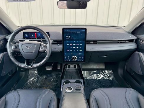 Used 2023 Ford Mustang Mach-E Premium image 34