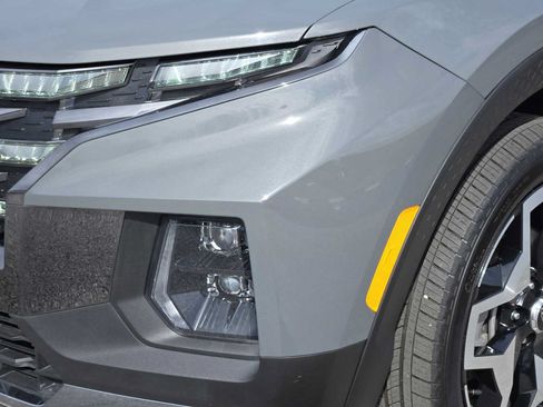 Certified 2023 Hyundai Santa Cruz Limited AWD/4WD image 9