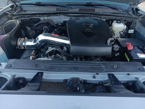 Used 2020 Toyota Tacoma 4x4 Double Cab image 38