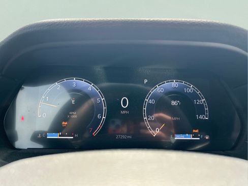 Certified 2025 Jeep Grand Cherokee Altitude AWD/4WD image 26