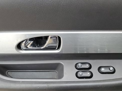 Used 2002 Ford Thunderbird image 9