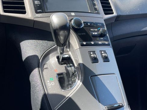 Used 2014 Toyota Venza XLE w/ XLE Premium Package FWD image 32