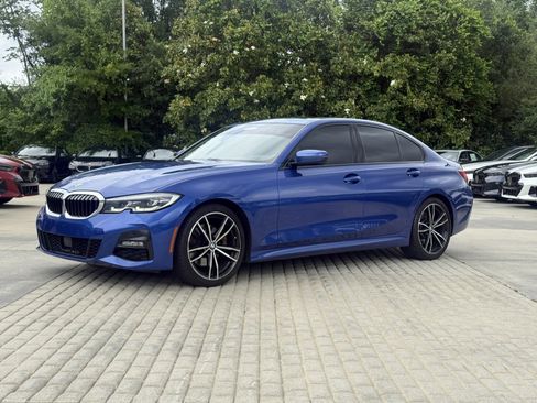 Used 2021 BMW 330i Sedan w/ M Sport Package RWD image 2