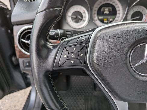 Used 2014 Mercedes-Benz GLK 350 4MATIC image 17