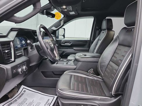 Used 2024 GMC Sierra 2500 AT4X image 11