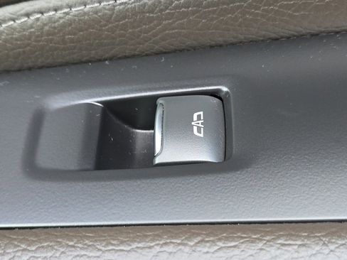 Used 2024 GMC Yukon XL Denali w/ Denali Reserve Package image 22