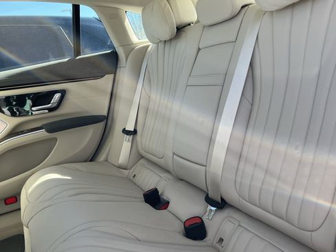 Used 2022 Mercedes-Benz EQS 450+ Sedan image 34