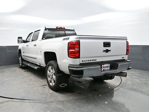 Used 2019 Chevrolet Silverado 2500 LTZ image 6