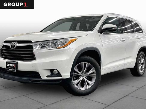 Used 2015 Toyota Highlander XLE AWD/4WD image 1
