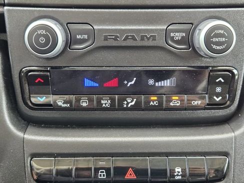Used 2026 RAM ProMaster 2500 w/ Convenience Group FWD image 19