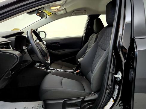 Used 2022 Toyota Corolla LE image 25