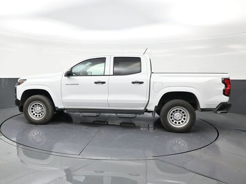 Used 2024 Chevrolet Colorado W/T w/ WT Convenience Package RWD image 2