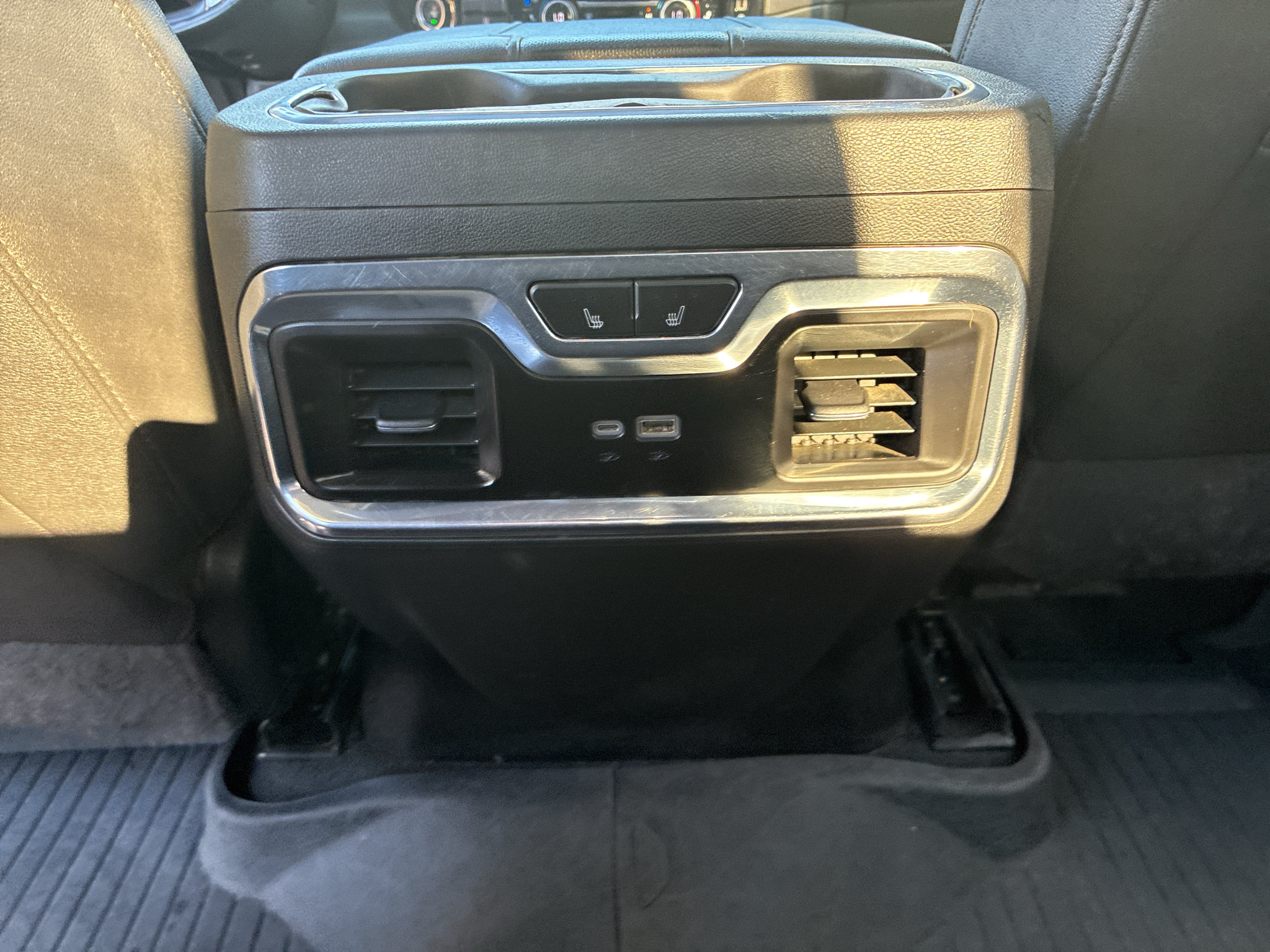 Used 2024 Chevrolet Silverado 2500 LTZ w/ LTZ Plus Package AWD/4WD image 37