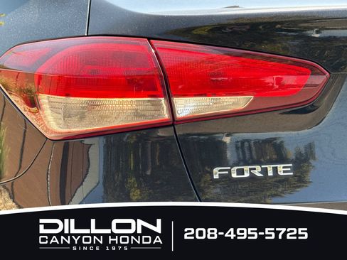 Used 2017 Kia Forte LX FWD image 25