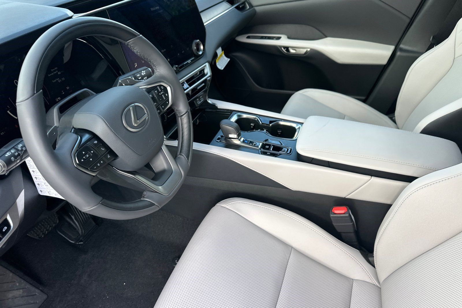 New 2026 Lexus RX 350 Premium w/ Convenience Package FWD image 4