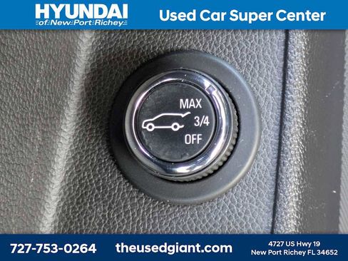 Used 2018 Chevrolet Traverse Premier w/ Driver Confidence II Package FWD image 35