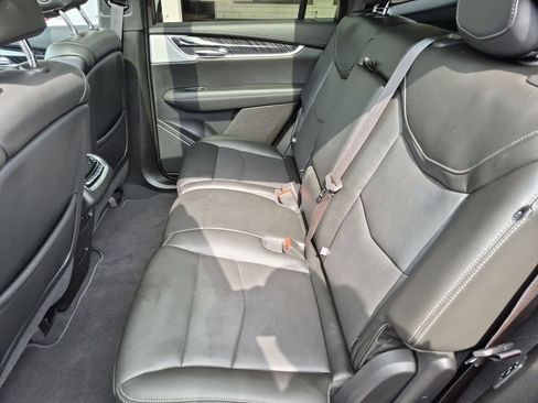 Certified 2024 Cadillac XT6 Premium Luxury w/ Technology Package FWD image 18