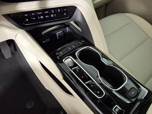 Used 2022 Buick Envision Preferred image 18