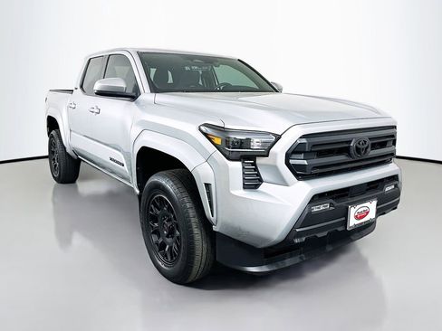 Certified 2024 Toyota Tacoma SR5 image 3