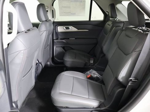 New 2026 Ford Explorer Active w/ Active Comfort Package image 17