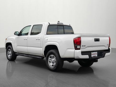 Used 2022 Toyota Tacoma SR image 5