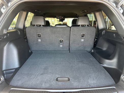 New 2026 Jeep Grand Cherokee Altitude RWD image 15