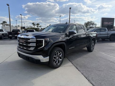 New 2026 GMC Sierra 1500 SLE w/ Preferred Package image 8