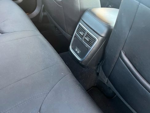 Used 2022 Chrysler 300 Touring w/ Sport Appearance Package image 25