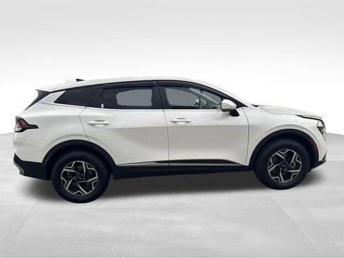 Used 2024 Kia Sportage LX AWD/4WD image 6