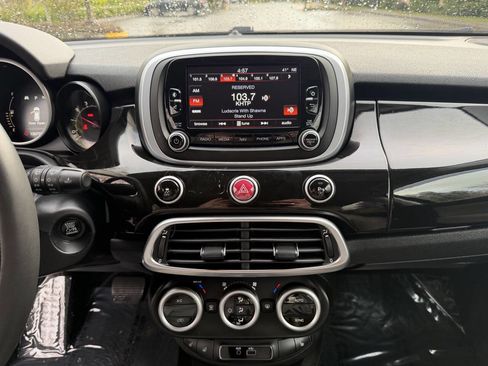 Used 2016 FIAT 500X Lounge image 19