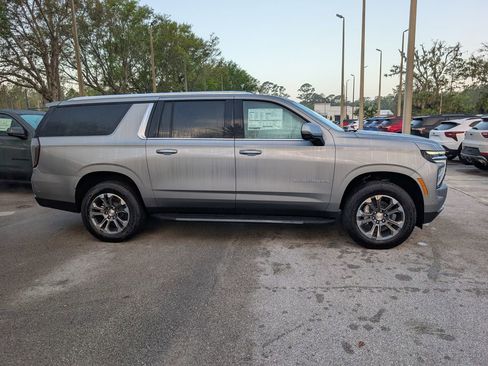 New 2026 Chevrolet Suburban LT w/ Comfort Package RWD image 10